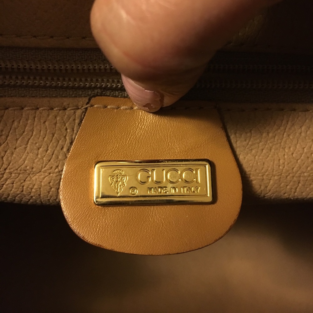 Authentic Gucci Purse - Picture 8 of 8